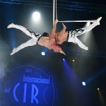 Festival Internacional del Circo  Just Two Men - cintas aéreas - Ucraina